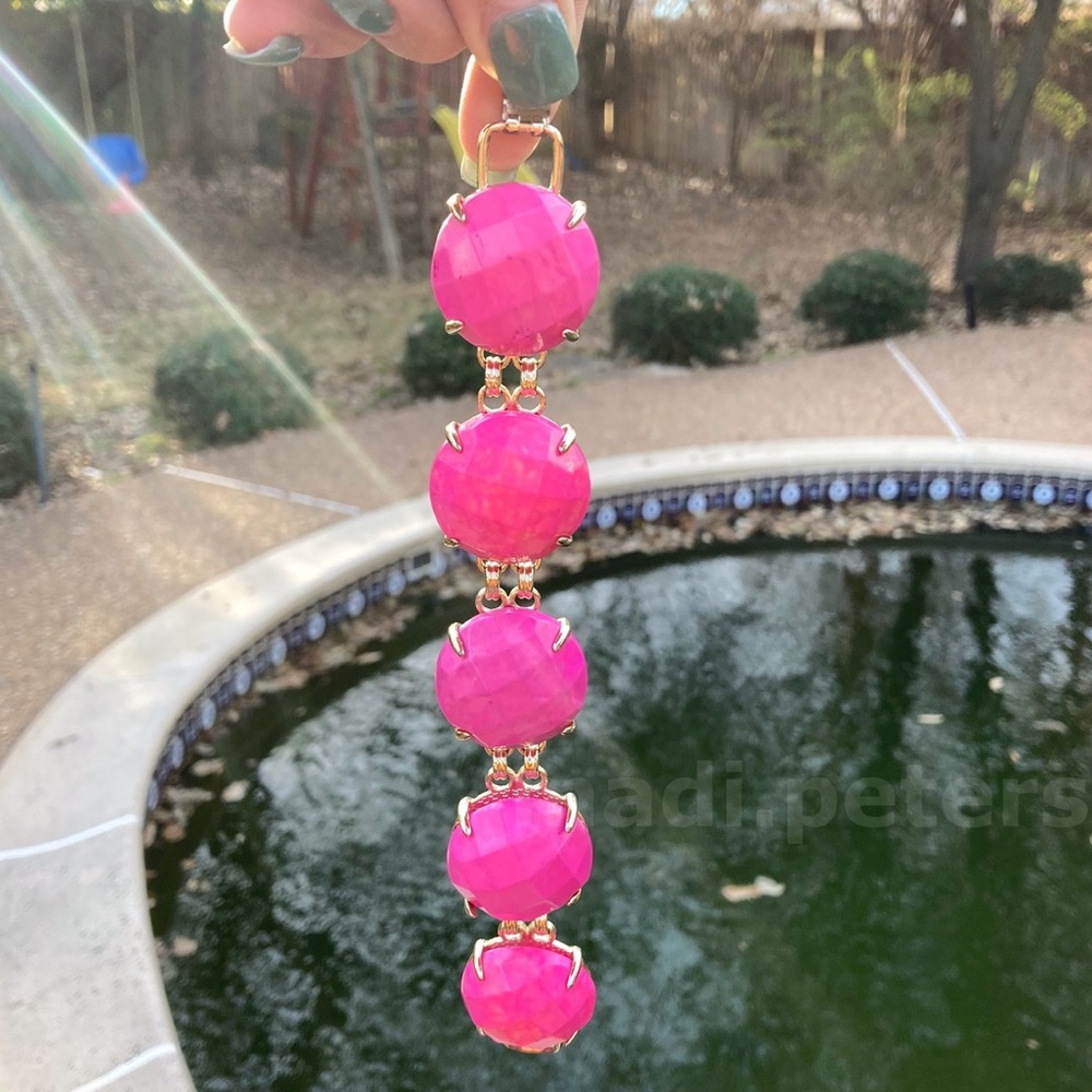Kendra Scott Cassie Bracelet in Magenta - Picture 2 of 7